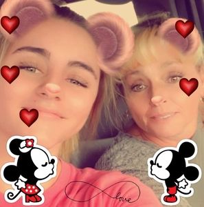 Meet your Posher, Kelley